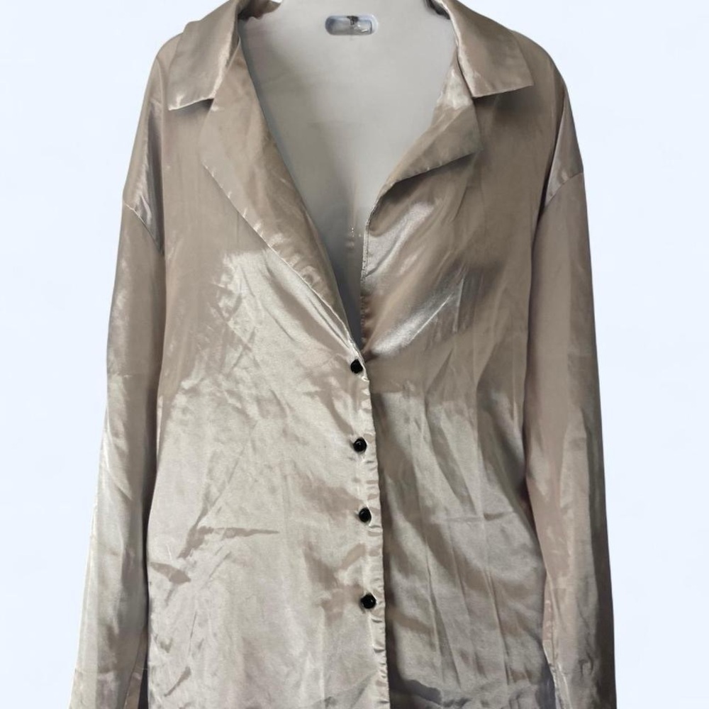Silver satin button up blouse #glam #regency L